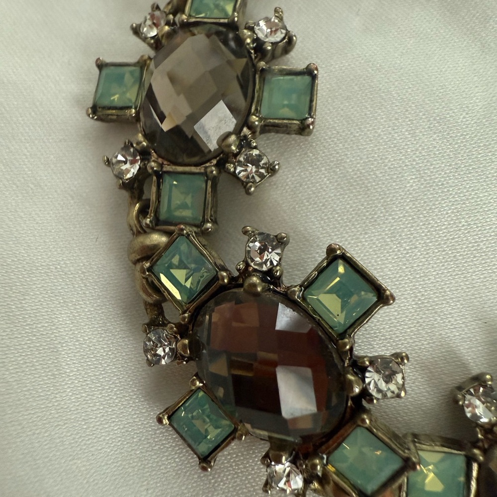 Vintage-Inspired Crystal and Green Necklace